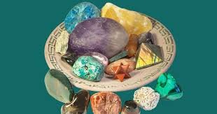 5 Powerful Ways to Use Wellness Crystals Every Day